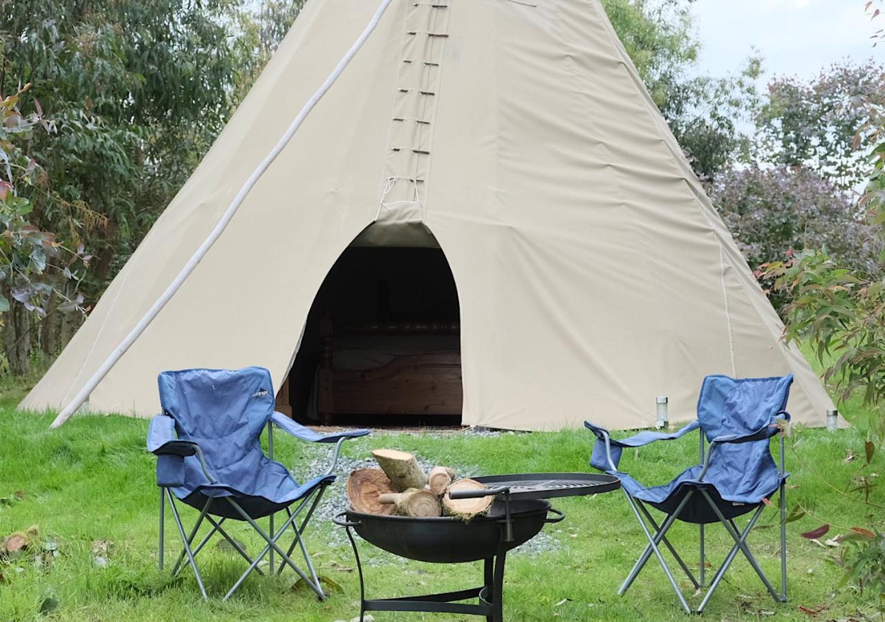 Готель Gumtree Tipis Bickington Екстер'єр фото