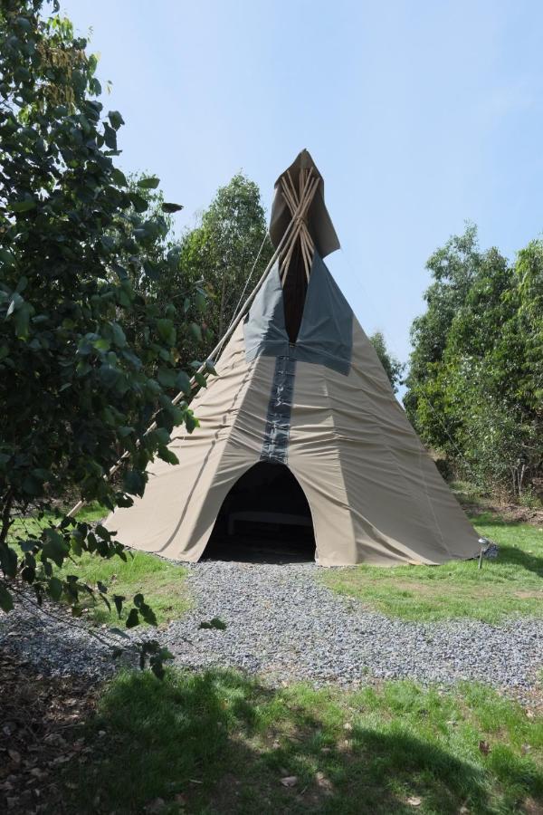 Готель Gumtree Tipis Bickington Екстер'єр фото